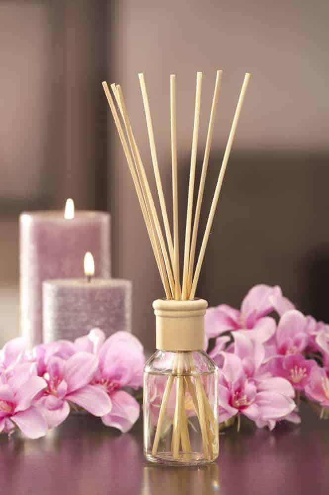 حيلة بسيطة تخلي ريحة البيت دايمًا حلوة… حتى لو معندكش معطر!